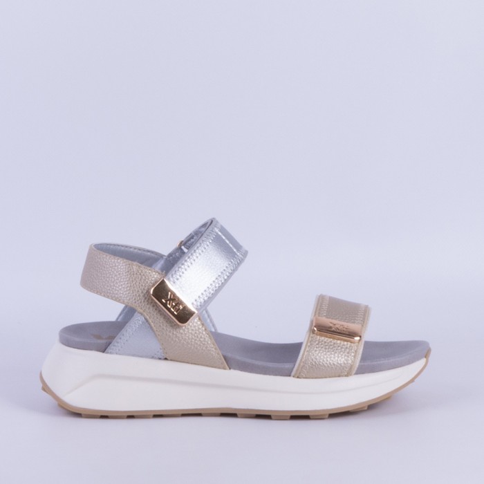 SANDALIA MUJER XTI ORO 54495