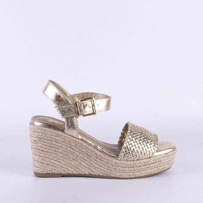 SANDALIA MUJER XTI ORO 56122