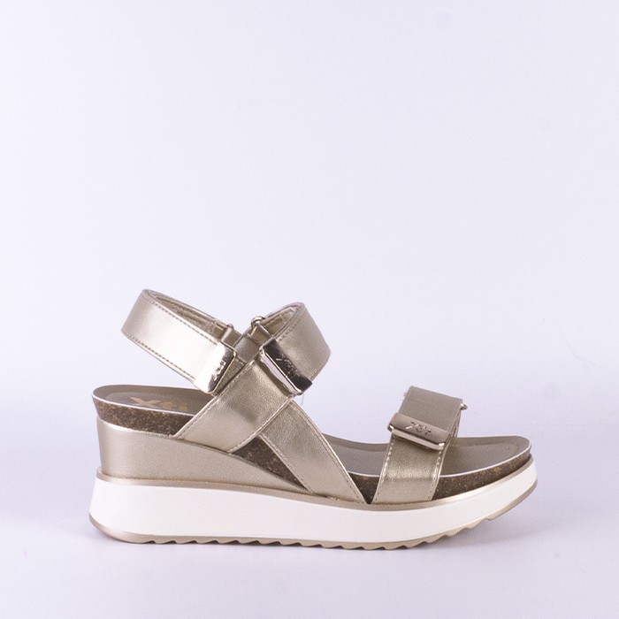 SANDALIA MUJER XTI ORO 56133